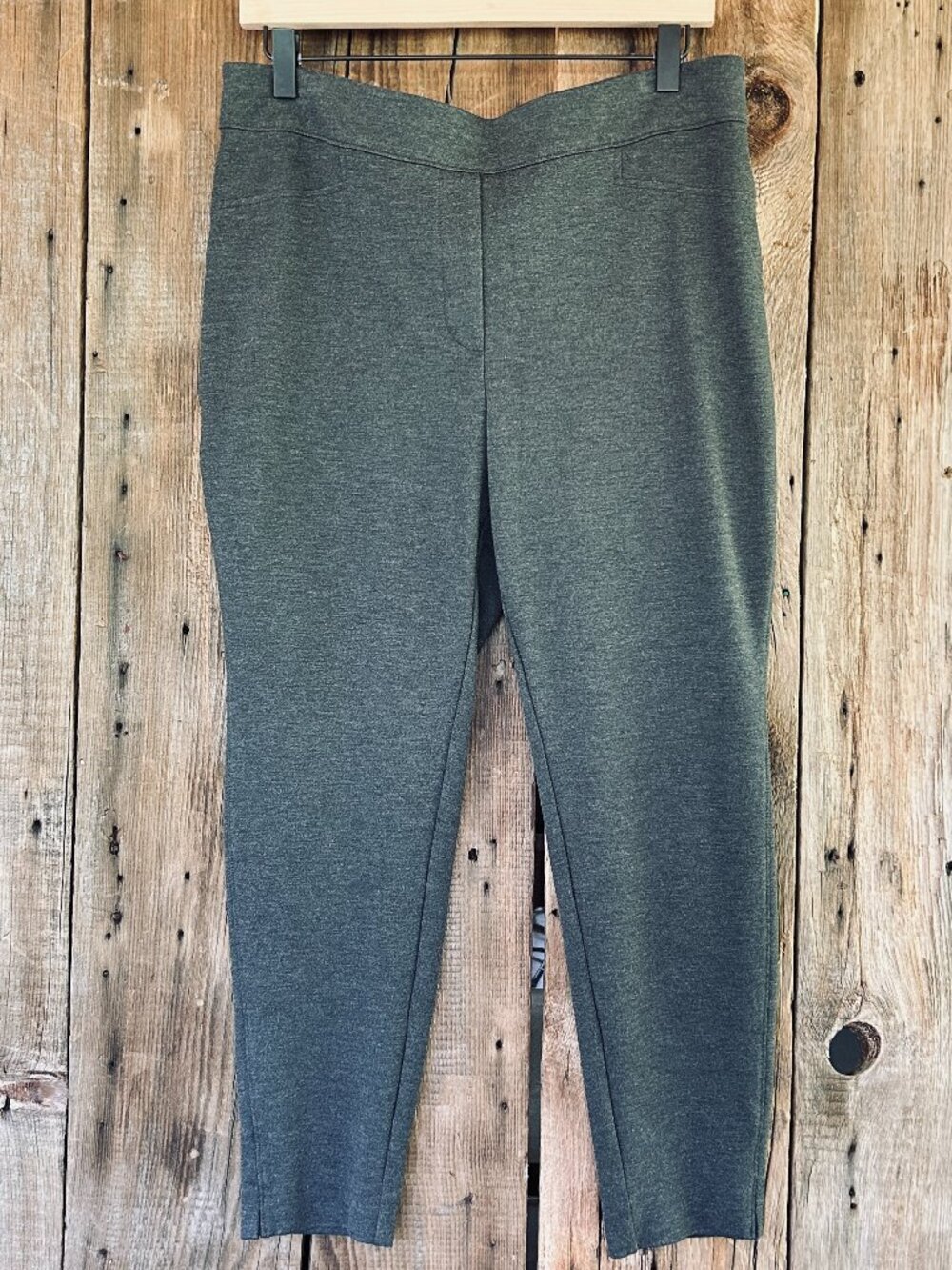 Chico’s Heather Gray Pull-On Slim Ankle Pants Size 3P, 16P, XLP